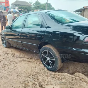 Toyota Camry 2000 Black