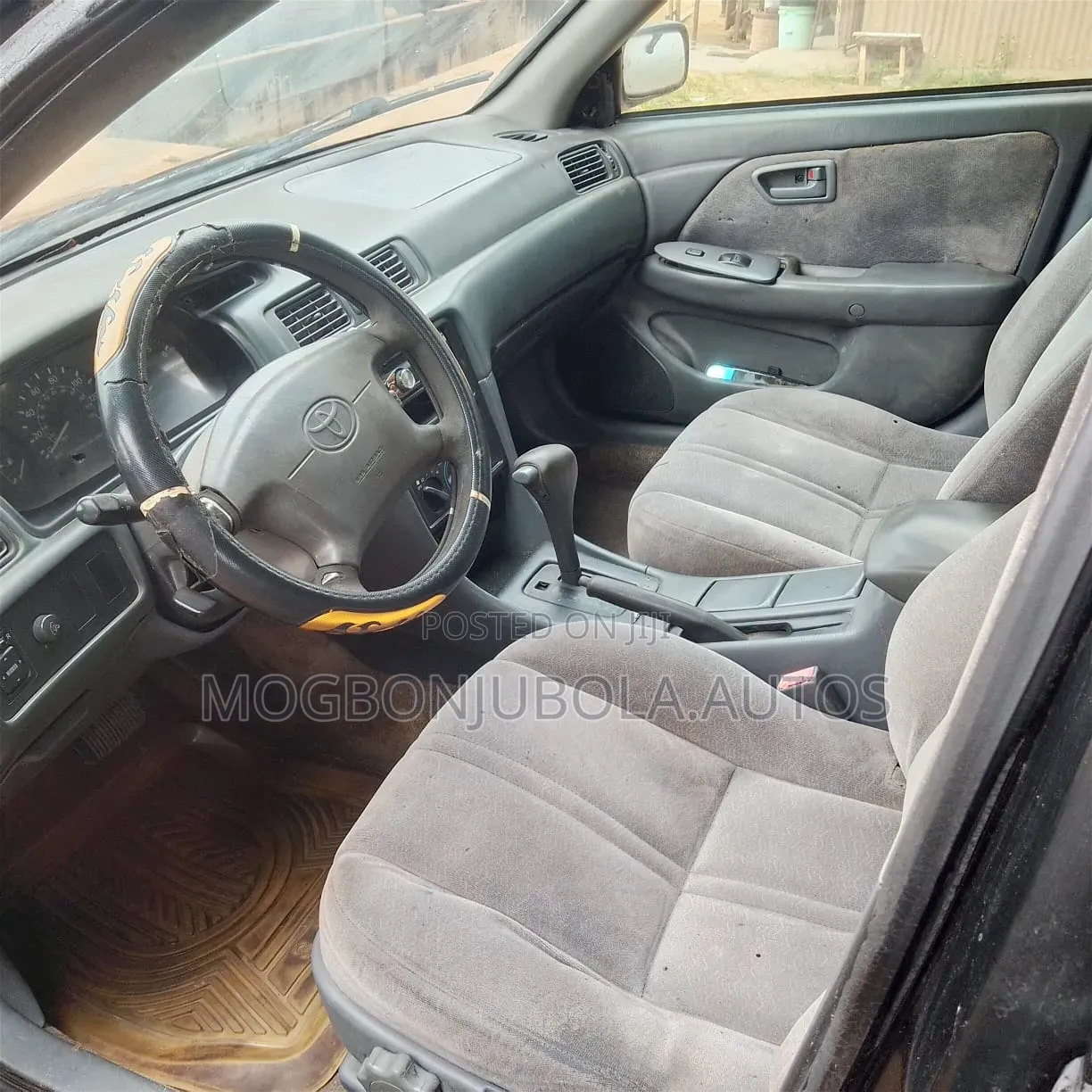 Toyota Camry 2000 Black