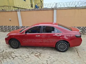 Toyota Camry LE 4dr Sedan (2.5L 4cyl 6AM) 2010 Red