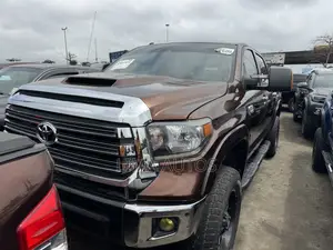 Toyota Tundra 2015 Brown
