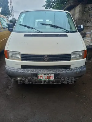 Volkswagen Transporter 2000 White