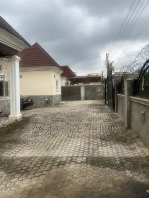 2bdrm Bungalow in Lugbe District for rent