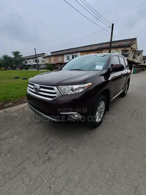 Toyota Highlander 2011 Burgundy