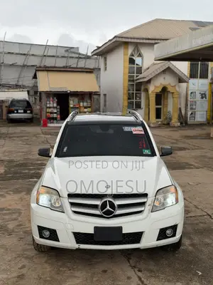 Mercedes-Benz GLK-Class 350 4MATIC 2012 White