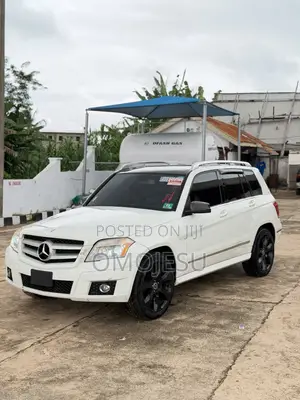 Mercedes-Benz GLK-Class 350 4MATIC 2012 White