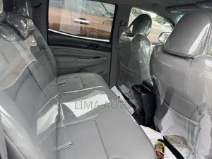 Toyota Tacoma 2015 Gray
