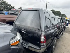 Toyota Tacoma 2015 Gray