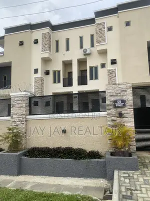 3bdrm Block of Flats in Idu for rent