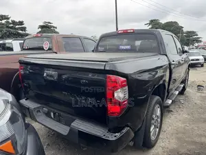 Toyota Tundra 2016 Black