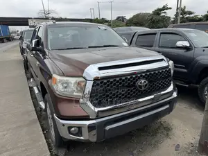 Toyota Tundra 2017 Brown