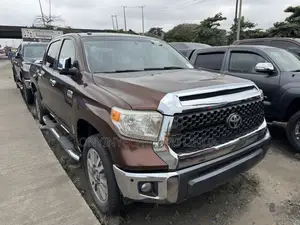 Toyota Tundra 2017 Brown