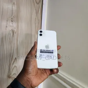 Apple iPhone 11 64 GB White