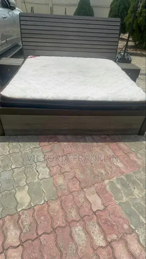 6x6 Wooden Bed Frame With Mattress 2 Side Stools