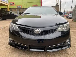 Toyota Camry SE Sport 4dr Sedan (2.5L 4cyl 6A) 2014 Black