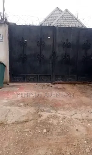 Furnished 3bdrm Bungalow in Onimaba Estate, for sale