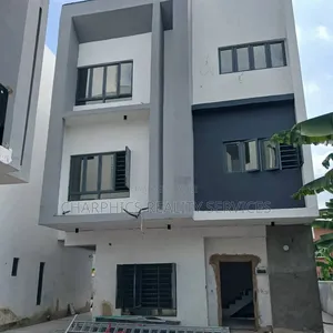 5bdrm Duplex in Alaka Estate for sale