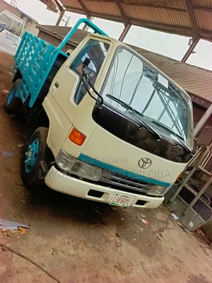 Nigeria Use Toyota Dyna 200 3rz Petrol Engine Working Perfectly