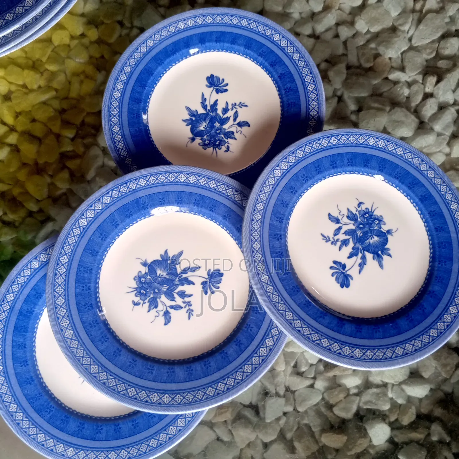 Durable Floral Set Plates