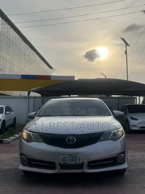 Toyota Camry 2012 Silver