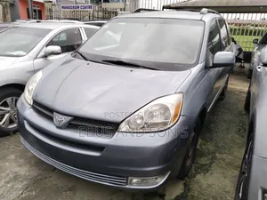 Toyota Sienna 2005 Blue