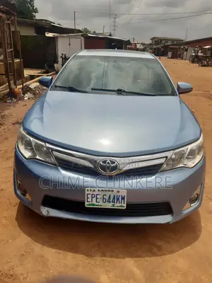 Toyota Camry XLE V6 4dr Sedan (3.5L 6cyl 6A) 2013 Blue