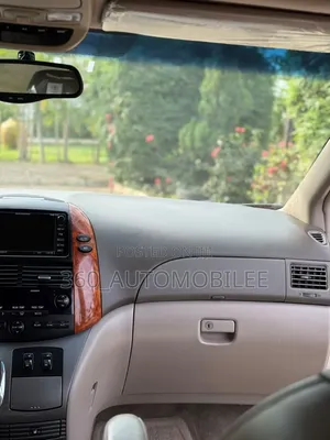 Toyota Sienna XLE Limited AWD 2006 Gold