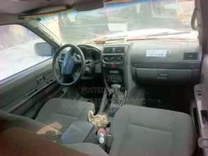 Nissan Xterra 2002 White