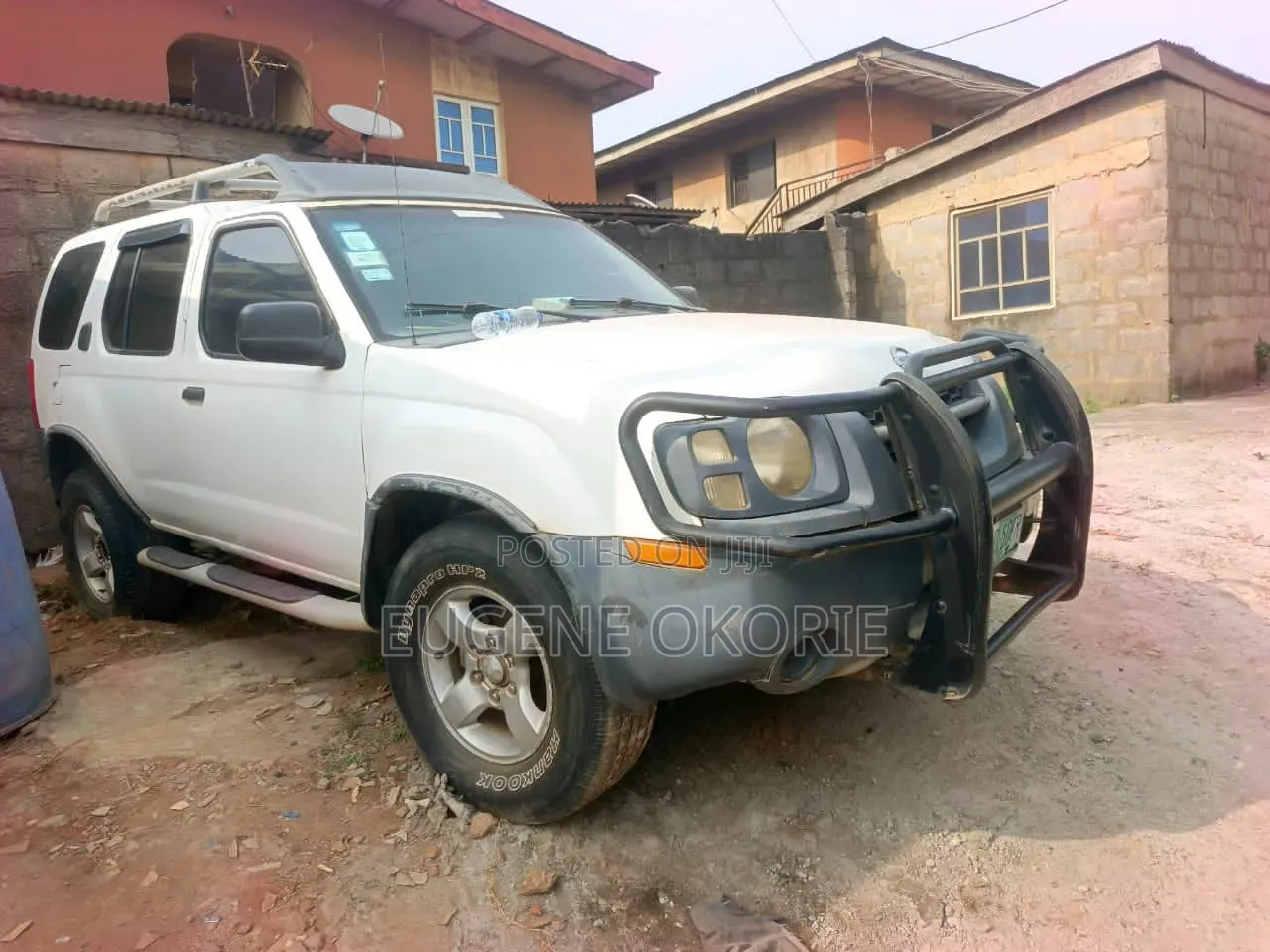 Nissan Xterra 2002 White