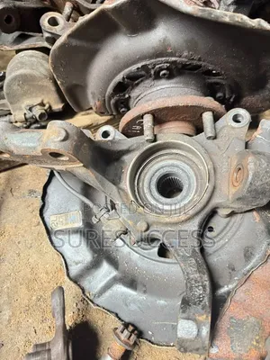 Front Hub Highlander 2004 to 2007 4 and 2 Wheel Drive