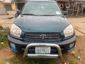 Toyota RAV4 2002 Green