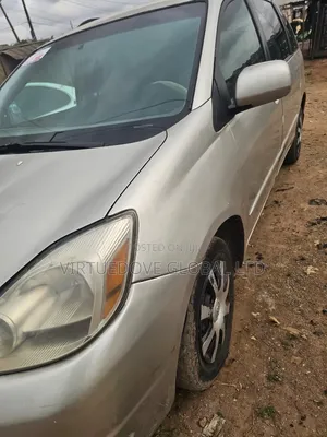 Toyota Sienna 2005 Brown