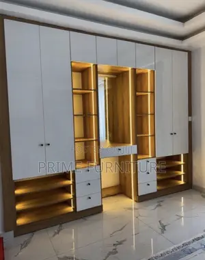 Modern Custom-Made Master Bedroom Wardrobe – ₦600,000