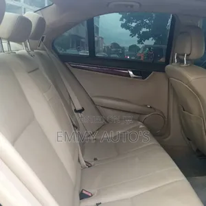 Mercedes-Benz C300 2010 Black