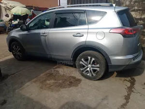 Toyota RAV4 2017 Silver