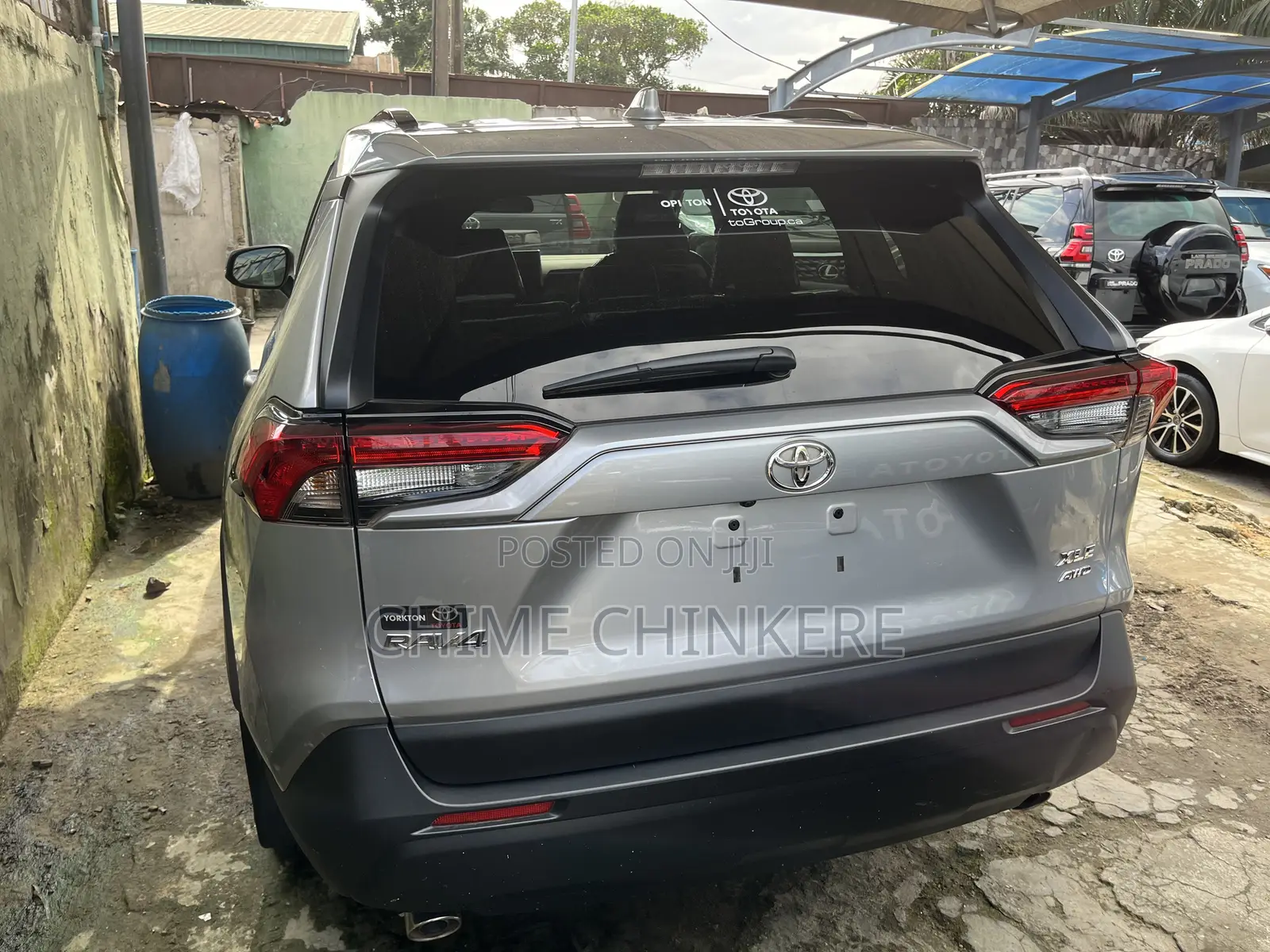 Toyota RAV4 XLE 2025 Silver