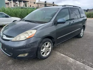 Toyota Sienna 2006 Gray