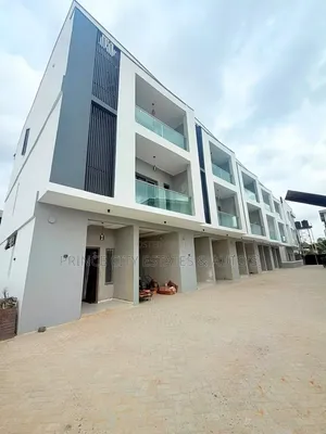 Furnished 4bdrm Townhouse/Terrace in Gra for sale