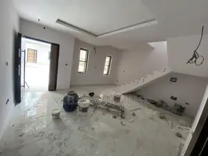 4bdrm Duplex in Lekki Phase 1 for rent