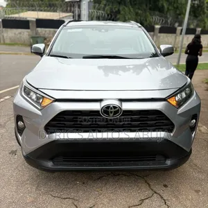 Toyota RAV4 2021 Silver