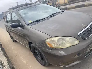 Toyota Corolla 2004 Brown