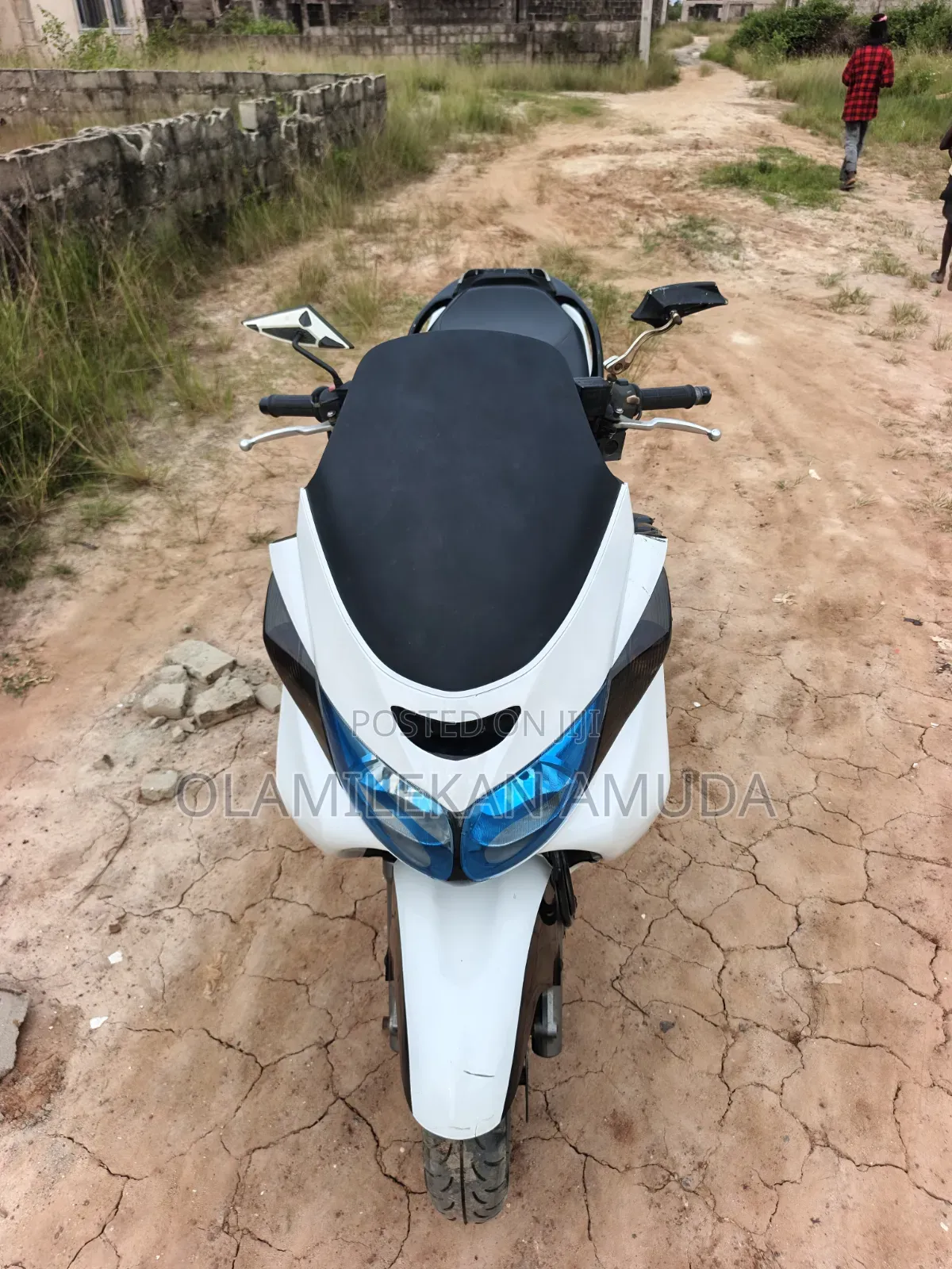 Suzuki Burgman 2020 White