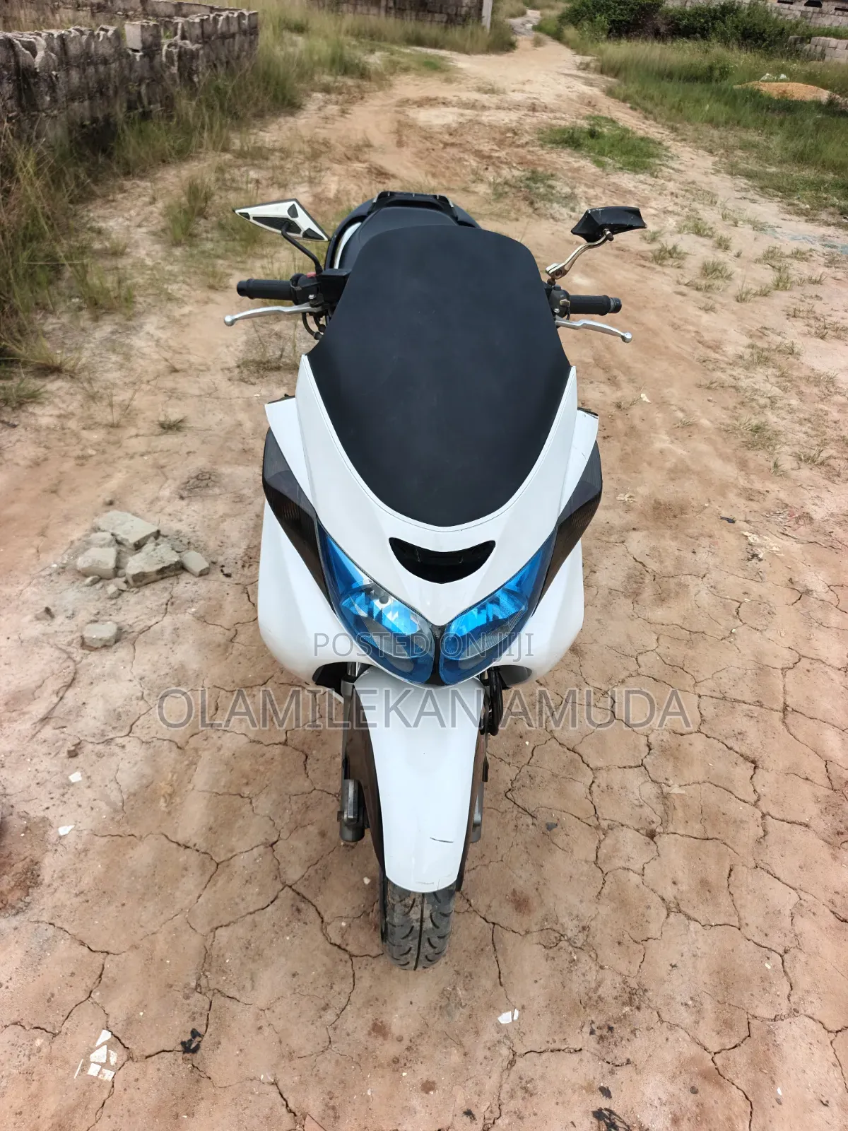 Suzuki Burgman 2020 White