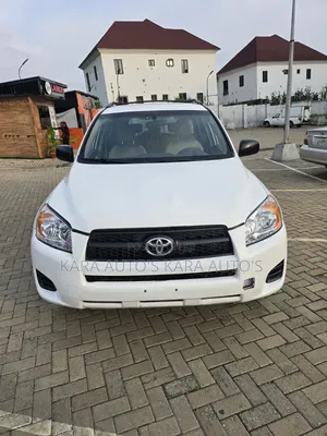 Toyota RAV4 2010 White