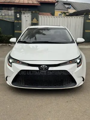 Toyota Corolla LE 2020 White