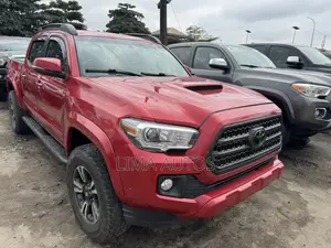 Toyota Tacoma 2017 Red
