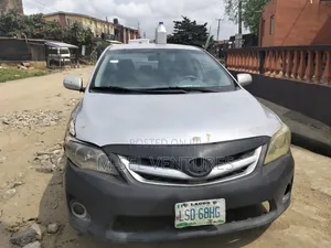 Toyota Corolla 2010 Silver
