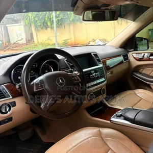 Mercedes-Benz GL-Class GL 550 2013 Black