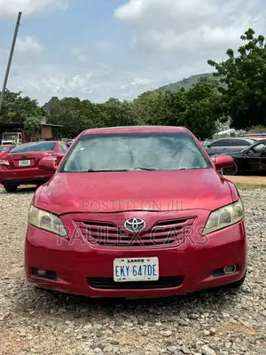 Toyota Camry XLE V6 4dr Sedan (3.5L 6cyl 6AM) 2009 Red