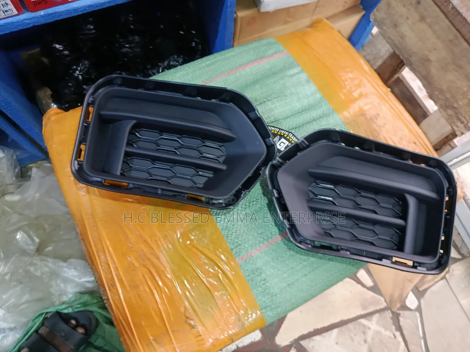 Complete Front BUMPER MAXUS