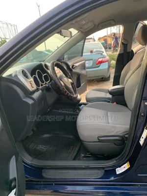 Toyota Matrix XR Hatchback FWD (1.8L 4cyl 4A) 2008 Blue